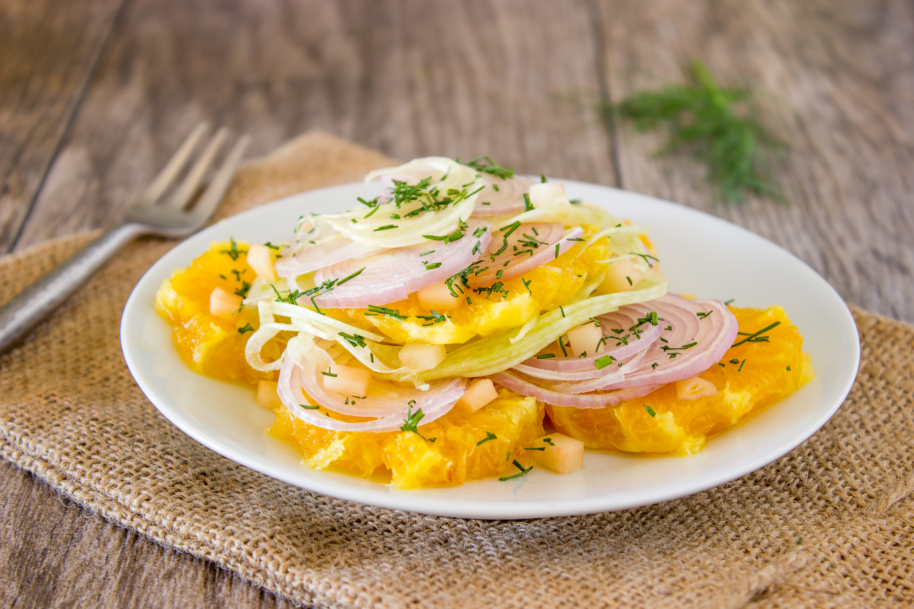 Sliced oranges, fennel and onion